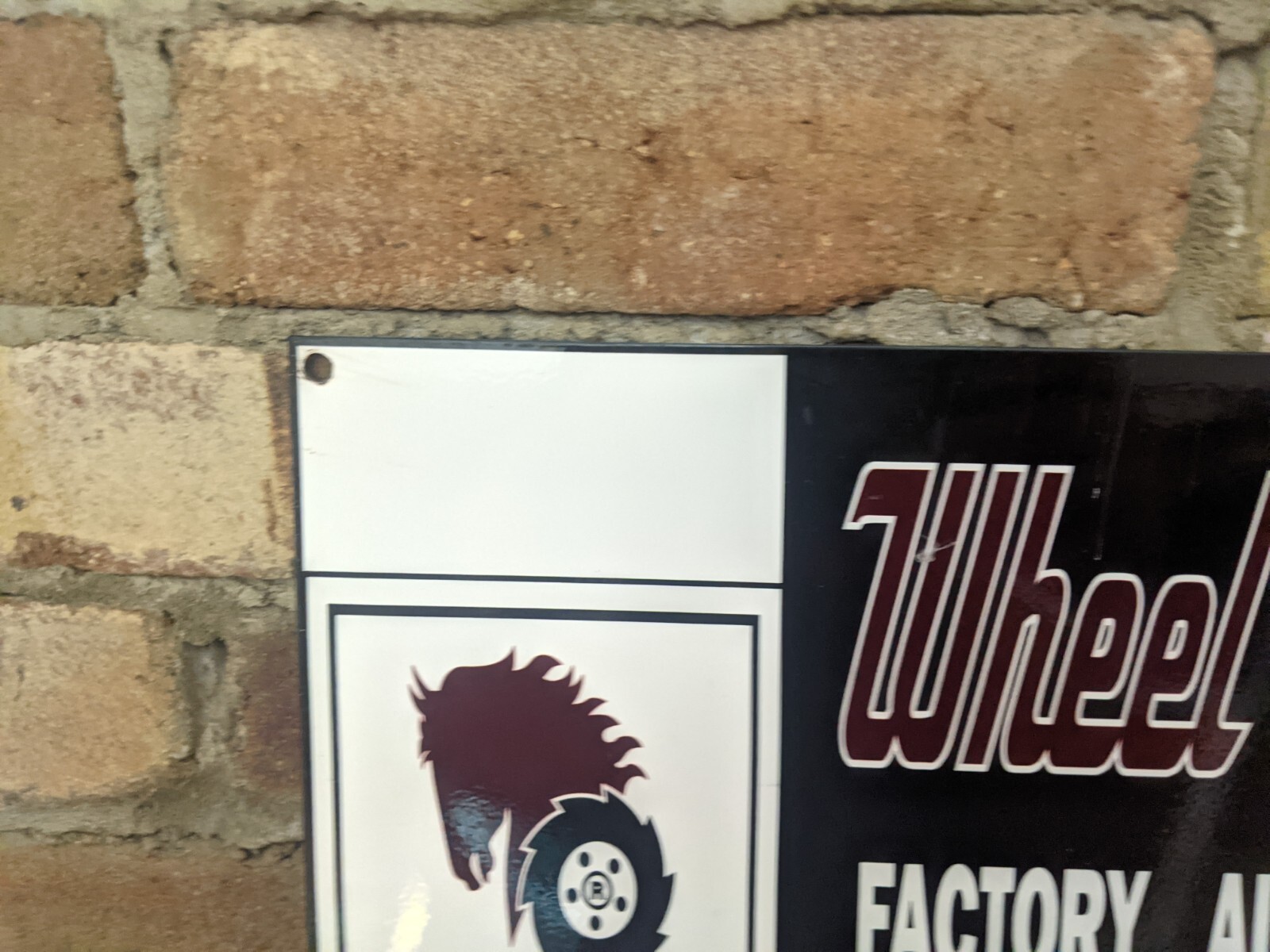 VINTAGE WHEEL HORSE FACTORY ACCESSORIES PORCELAIN METAL SIGN 12″ X 8″