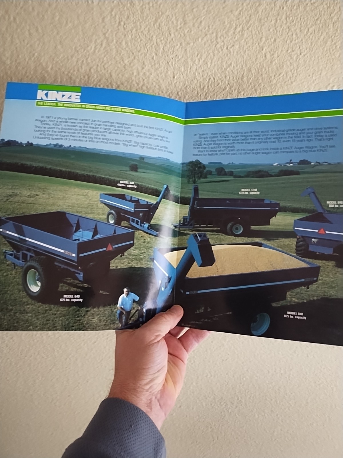 1987 Kinze Auger Wagon 440 840 1240 Brochure Williamsburg IA 640 Fold Out Poster