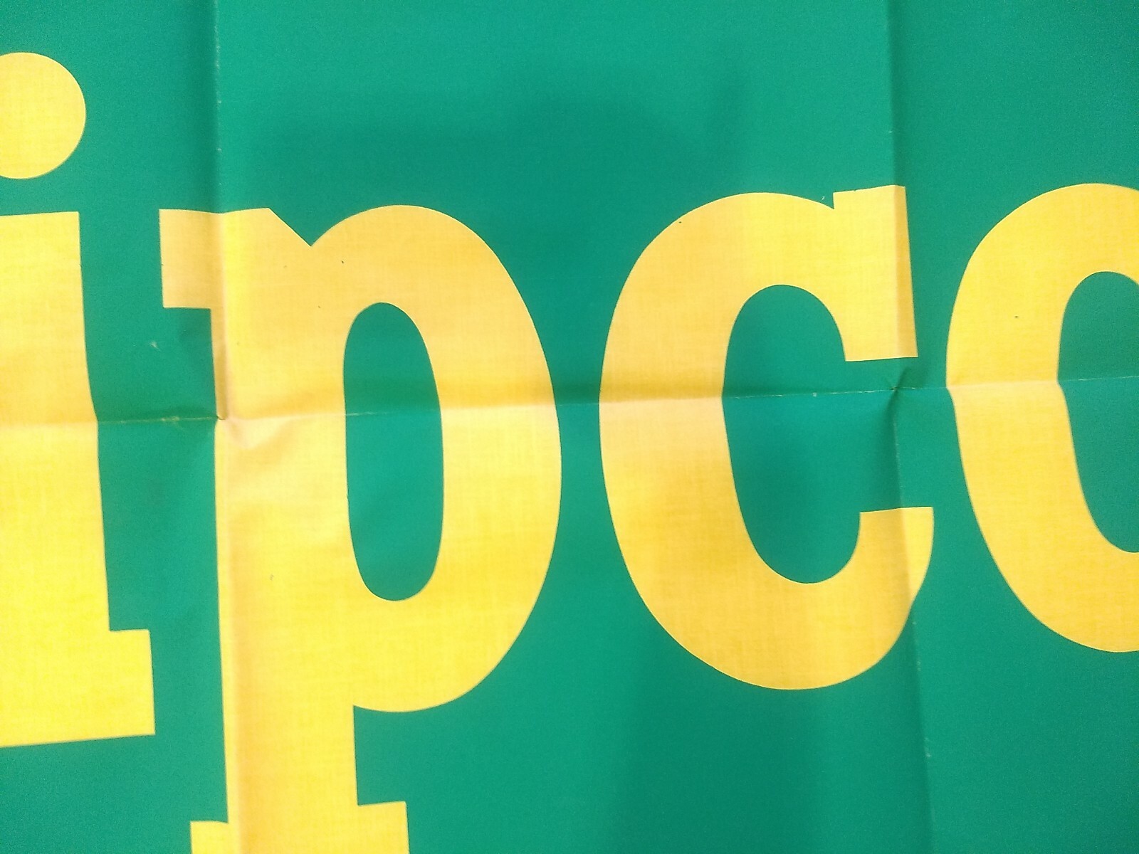 Vintage KNIPCO Dealership Advertising Sign – Green & Yellow : 28″ x 42″