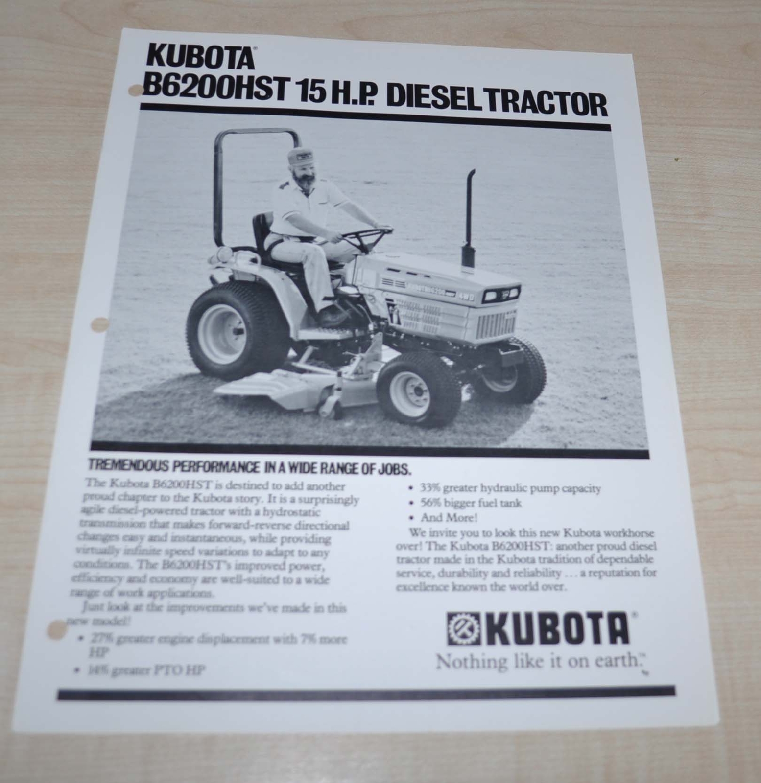 Kubota B6200HST Compact Diesel Tractor Japanese Brochure