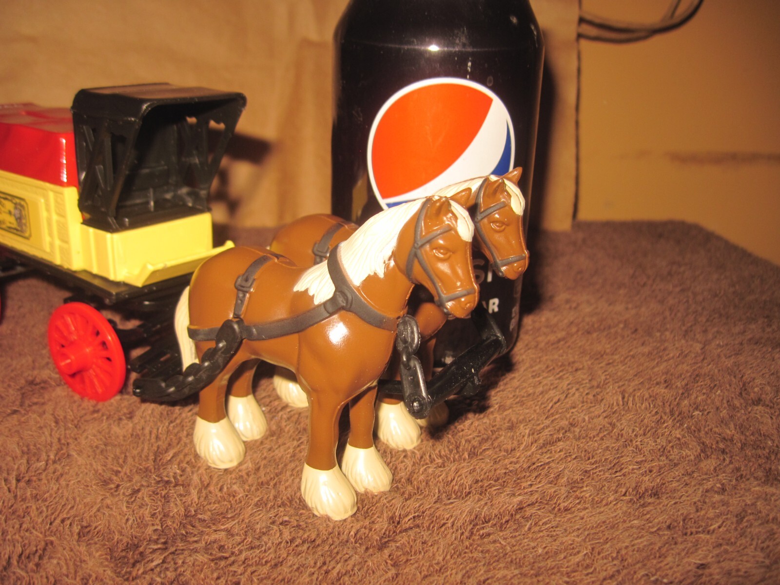 ERTL Farmer’s Almanac Horse and Delivery Wagon, Very Good Condition