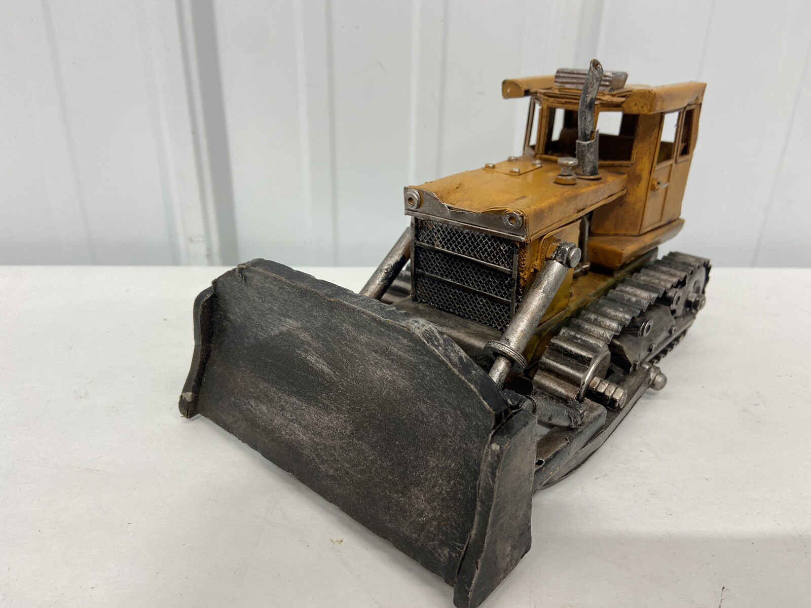 Vintage Bulldozer Metal Scale Model 10″ Collector Construction Bulldozer