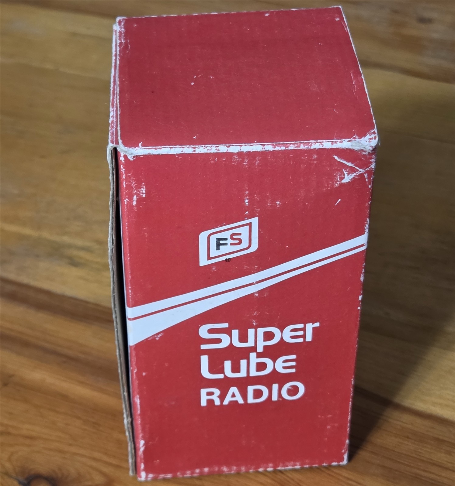 VINTAGE FS NIB SUPER LUBE MOTOR OIL CAN TRANSISTER RADIO TESTED WORKING 5″ TALL