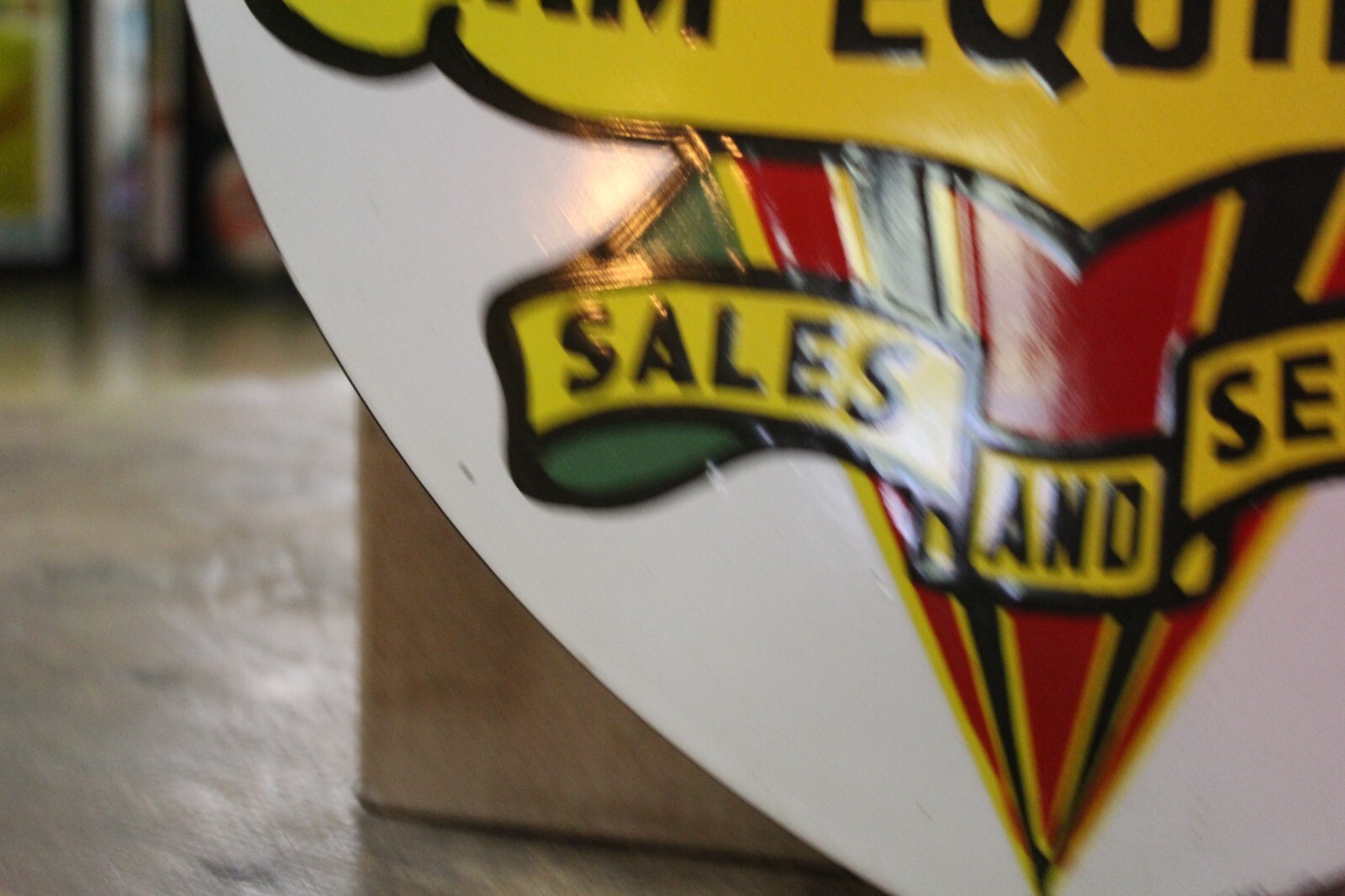RARE 1950s WOOD’S ELECTRICAL FARM EQUIPMENT PORCELAIN METAL DEALER SIGN MILK COW