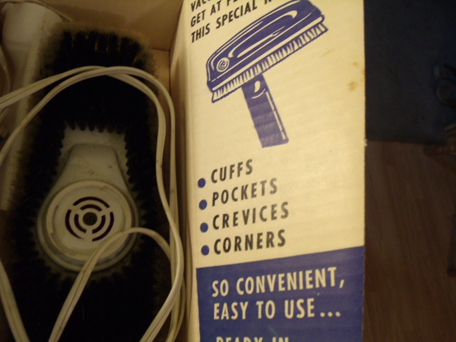 VTG WESTERN AUTO WIZARD ”VAC-O-MATIC” eletric VACUUM BRUSH