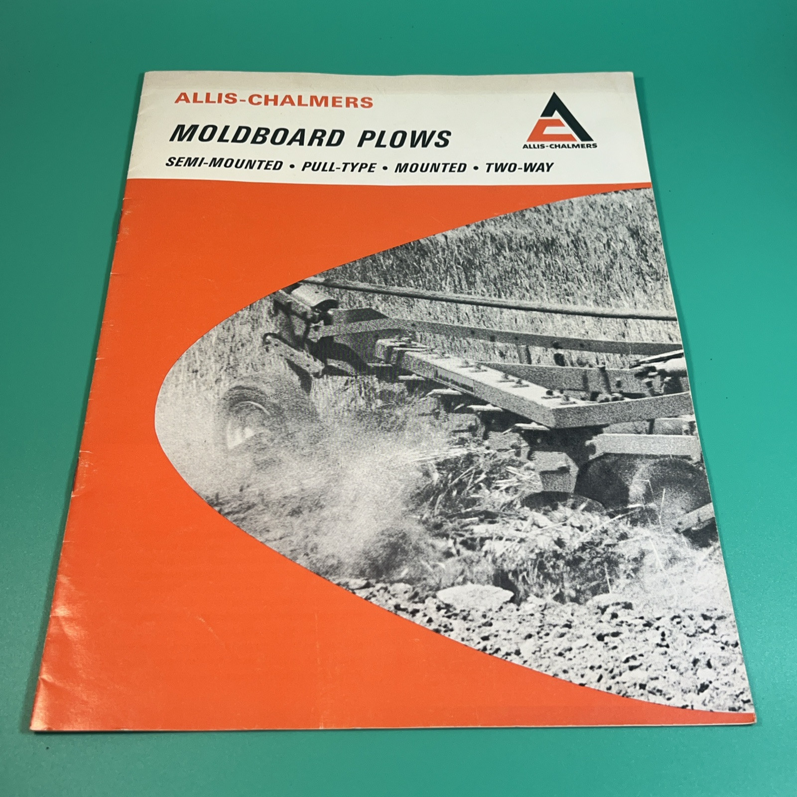 Allis Chalmers Moldboard Plows For 1967 Brochure AMIL21