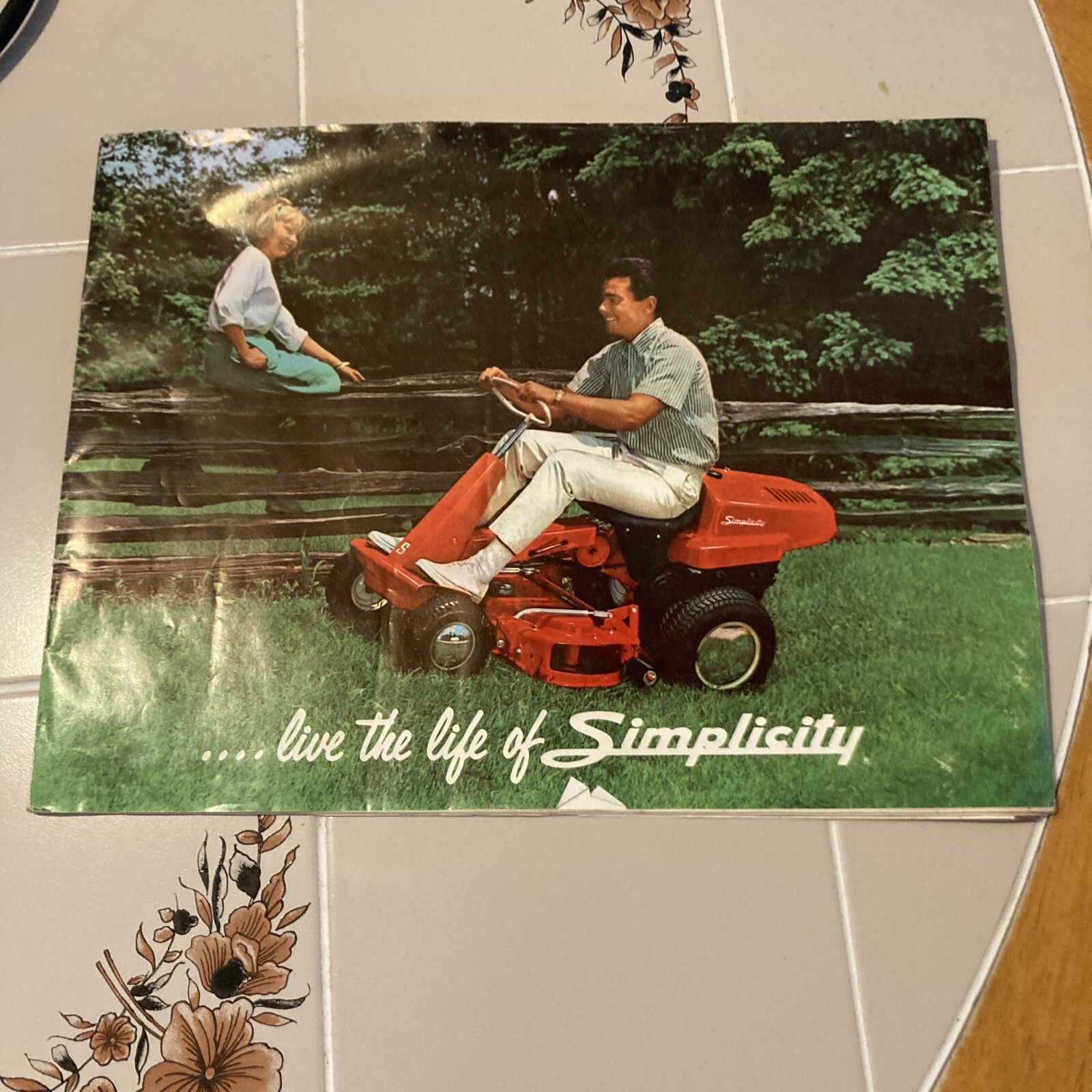 Simplicity Color 1966 Brochure …. Live The Life Of Simplicity Lawn Tractors
