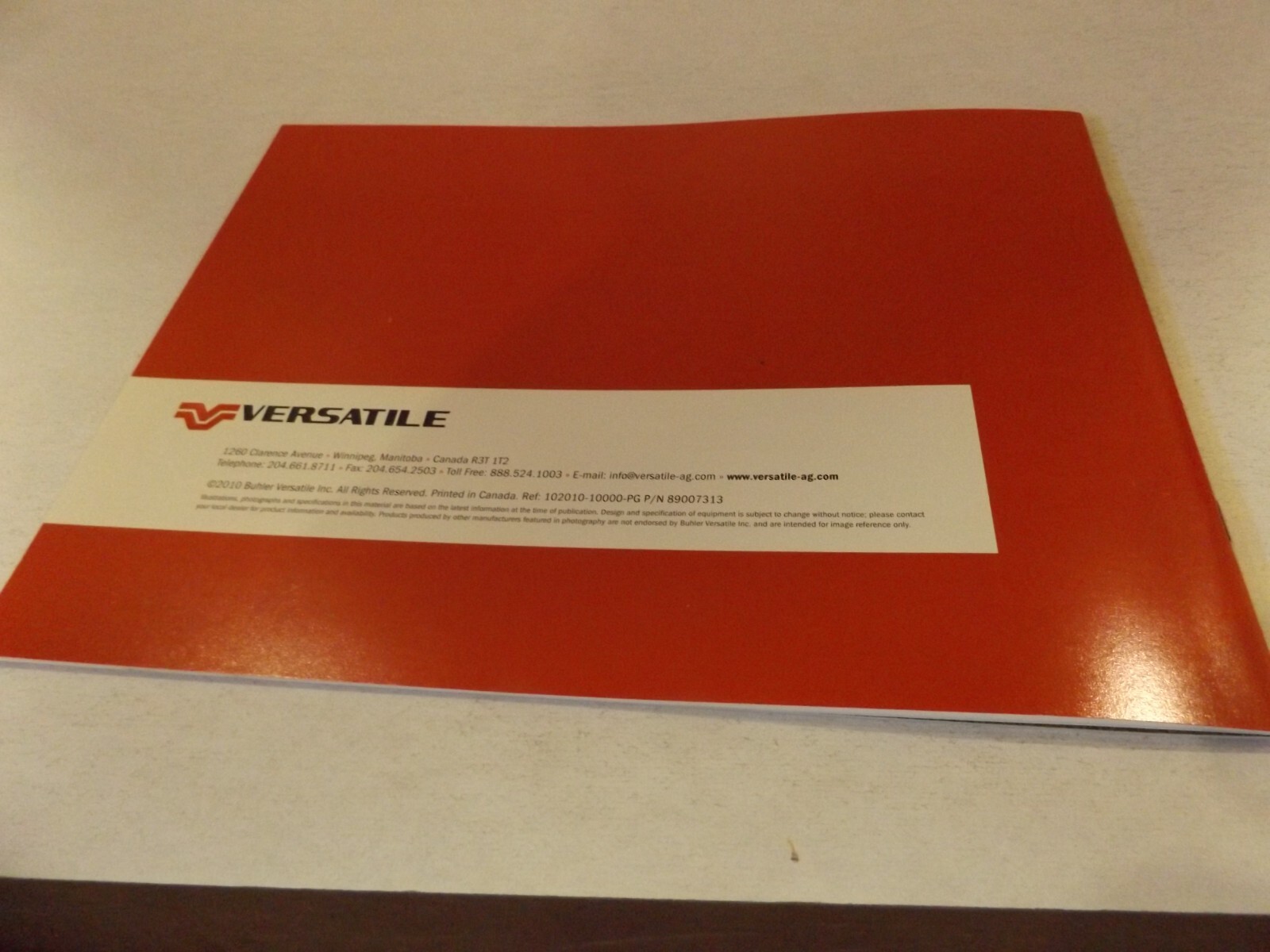 Versatile Row Crop 250-305 hp, Tractor Brochure 2010 102010-10000 P/N 89007313