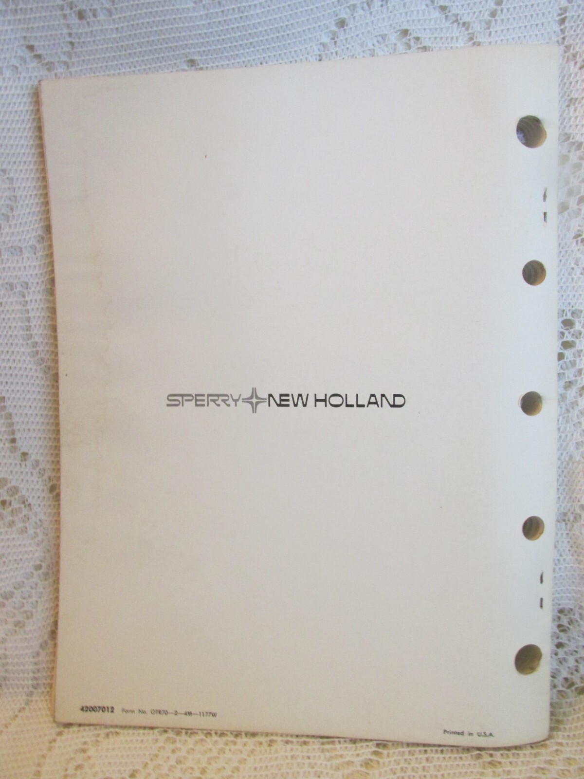 Sperry New Holland Operator’s Manual – Combine TR70