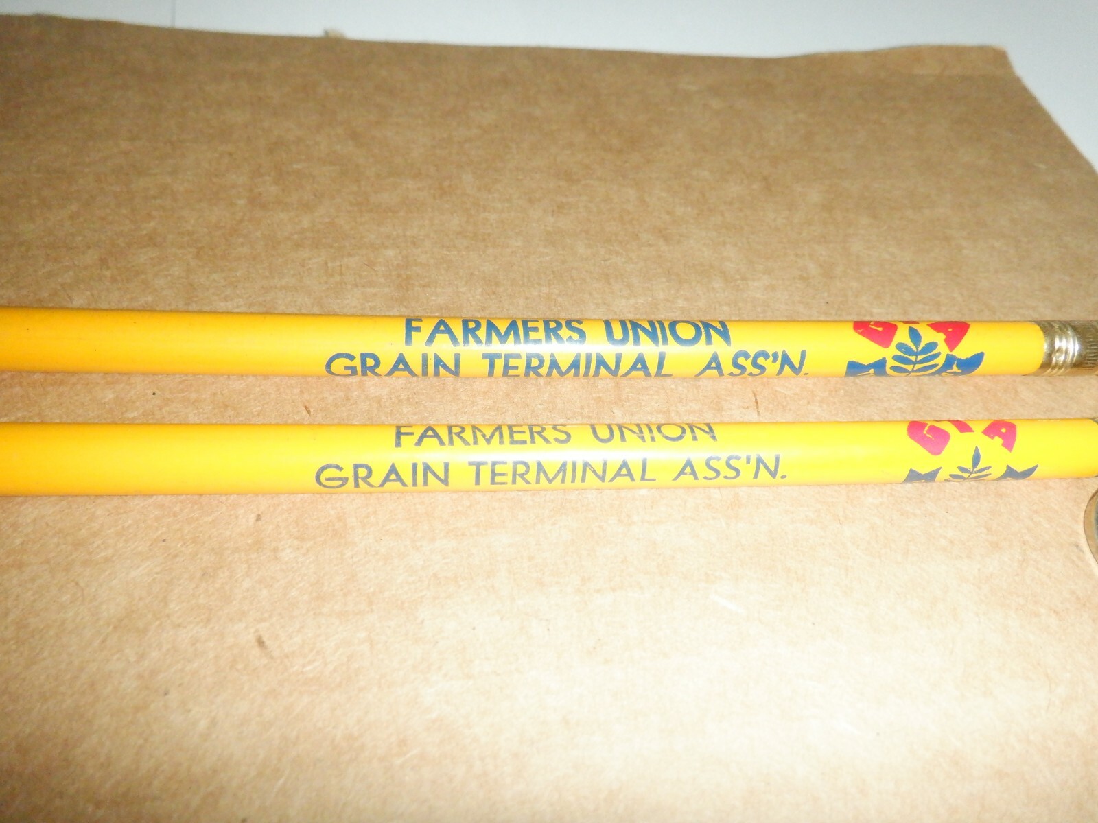 VINTAGE FARMERS UNION GRAIN TERMINAL ASS’N GTA PENCILS DIFFERENT UNSHARPENED NOS