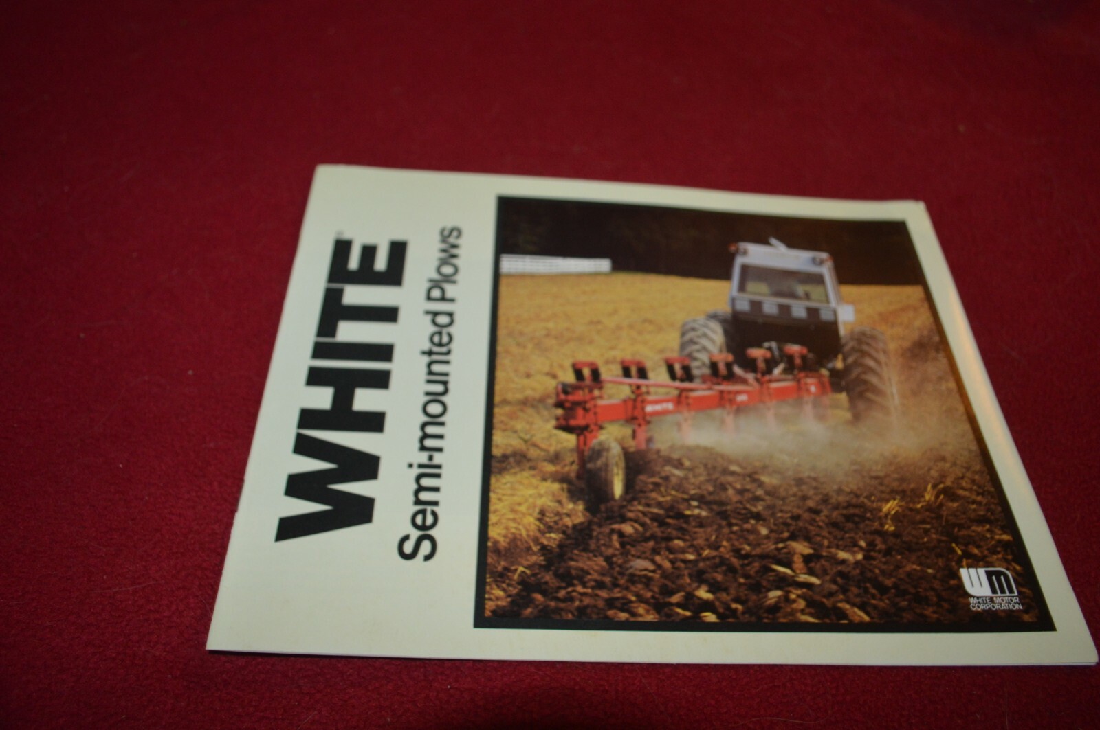 White Tractor 598 588 549 508 Plow Dealer’s Brochure TBPA