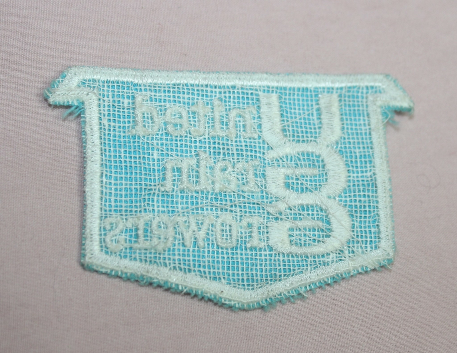 VINTAGE COLLECTIBLE ADVERTISING UNITED GRAIN GROWERS HAT/ JACKET PATCH CANADA #2
