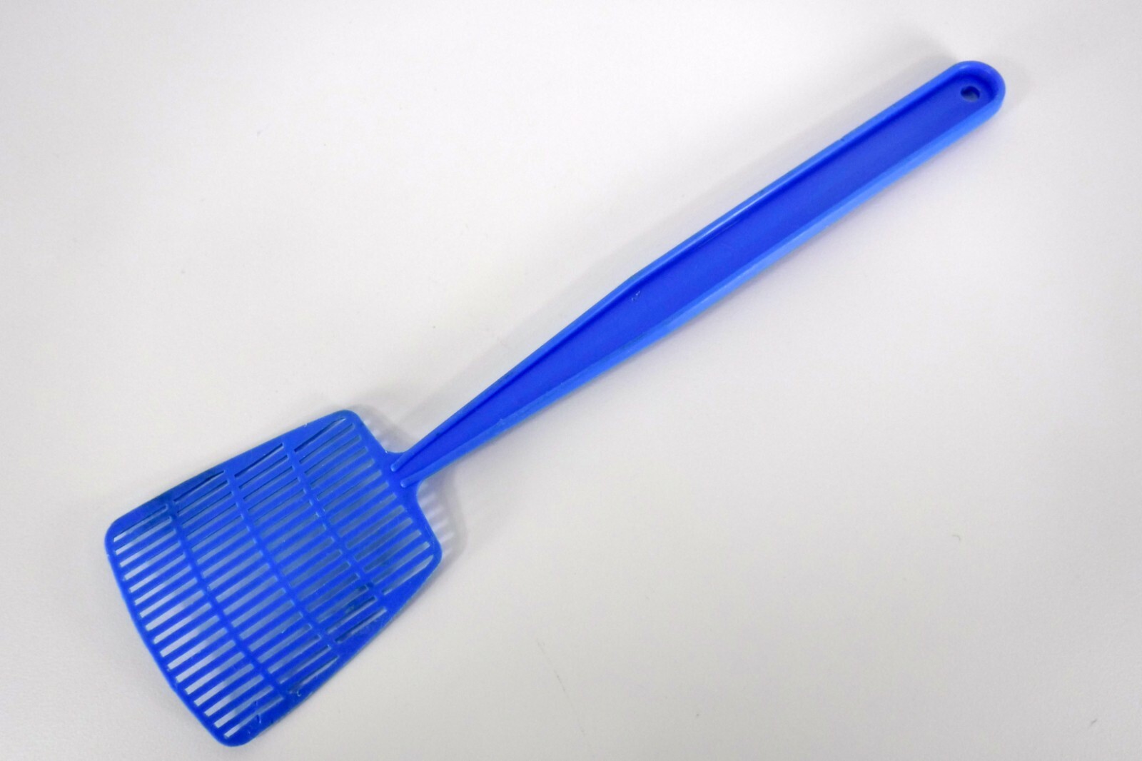 Vintage 1980’s Mini Fly Swatter Advertising Plastic Fox Ag Goodhue MN Farming