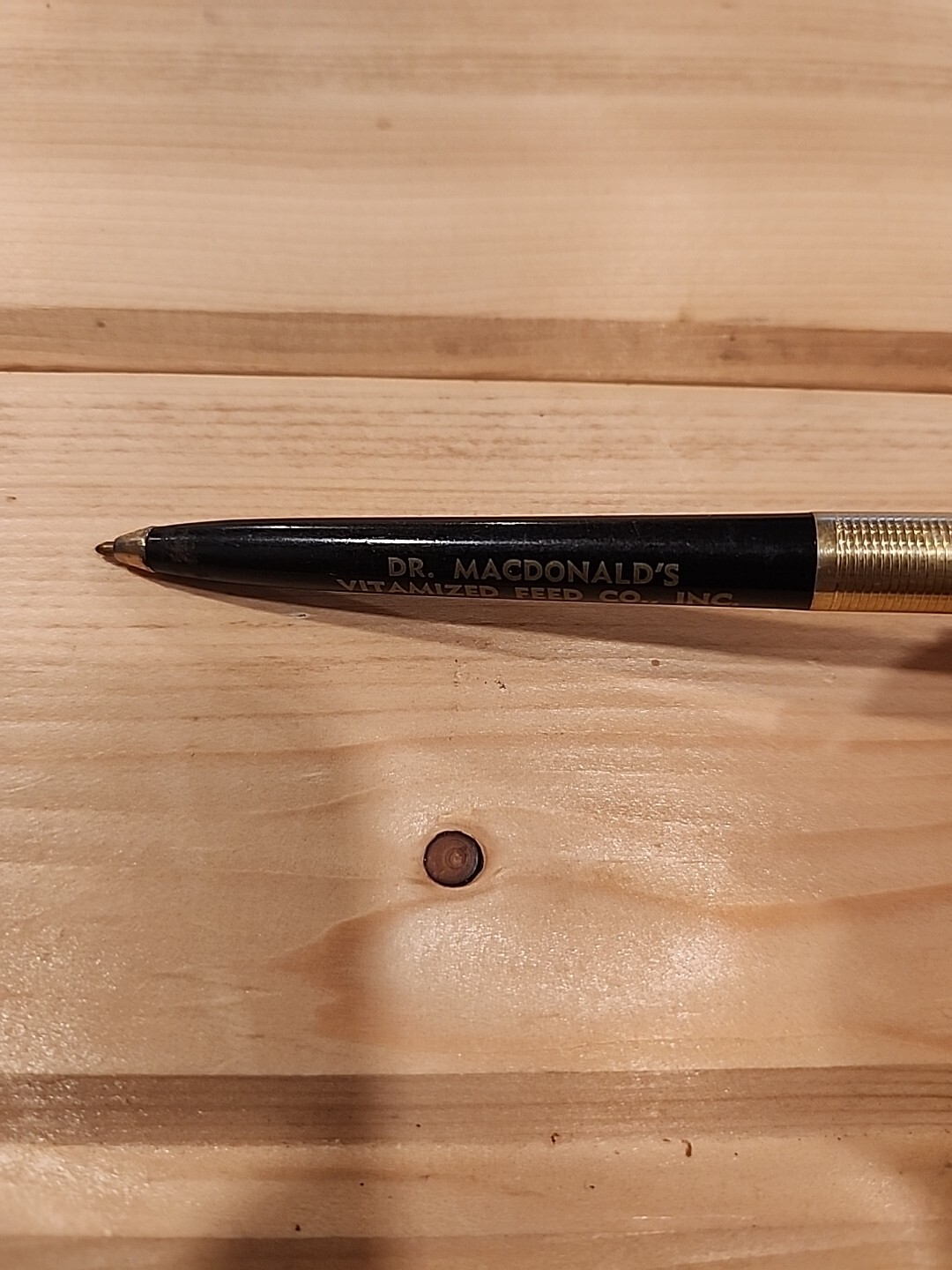Vtg Dr MacDonald’s Vitamized Feed Co Pen Fort Dodge Iowa