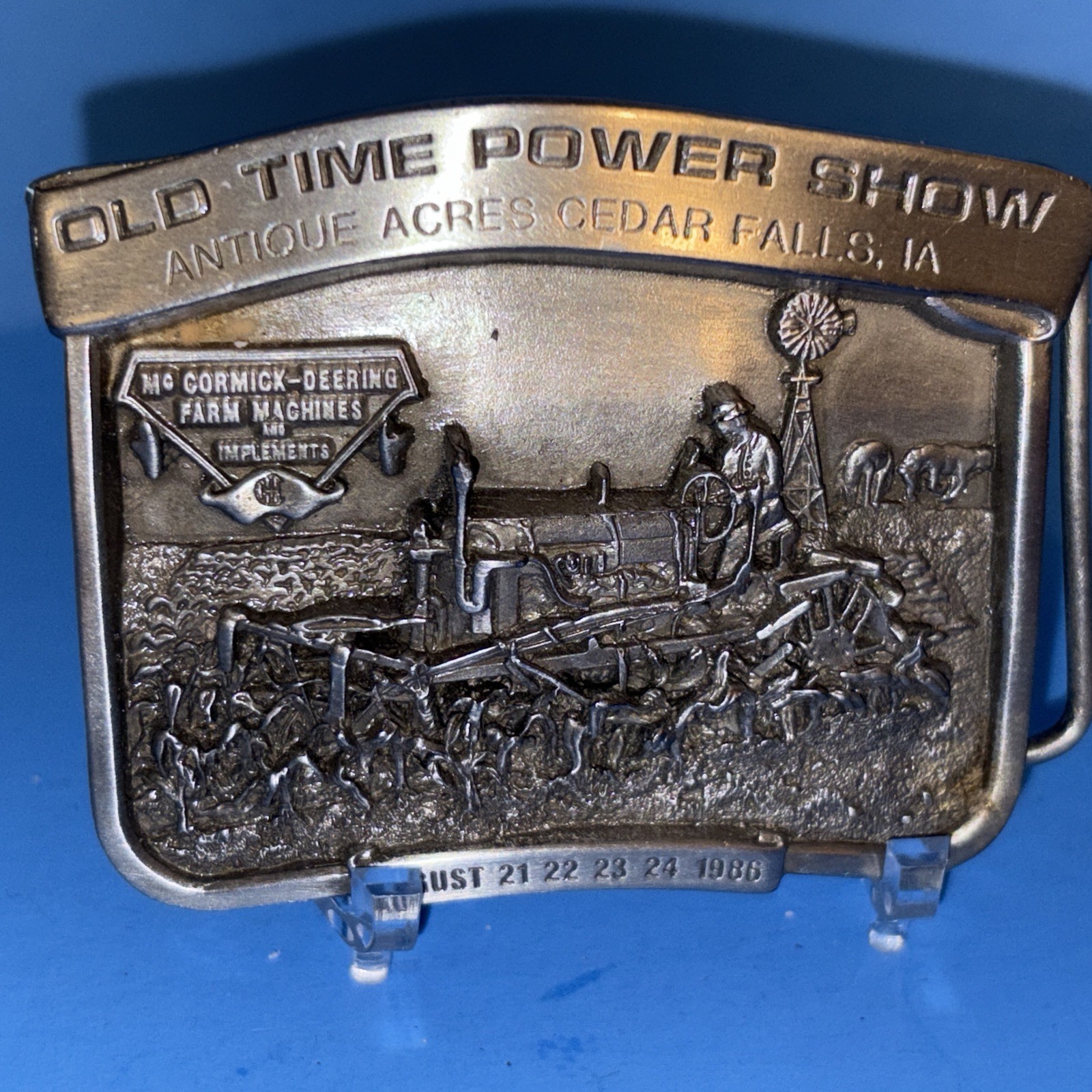 1986 McCormick Deering Antique Acres Cedar Falls, IA Belt Buckle Old Time Power